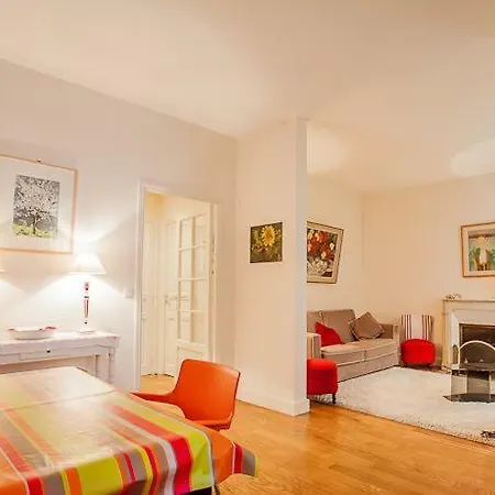Jardin Du Luxembourg Apartment